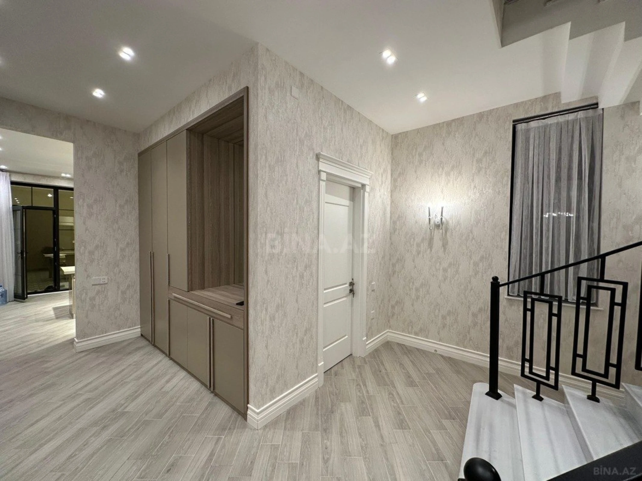 Kirayə verilir 5 otaqlı həyət evi 400 m²
