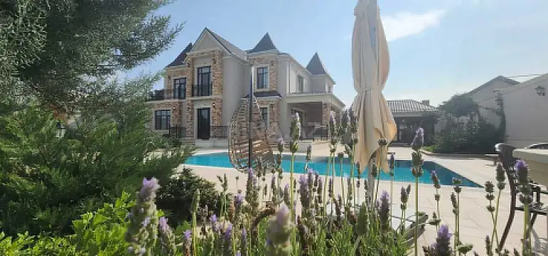 Satılır 7 otaqlı həyət evi 500 m²