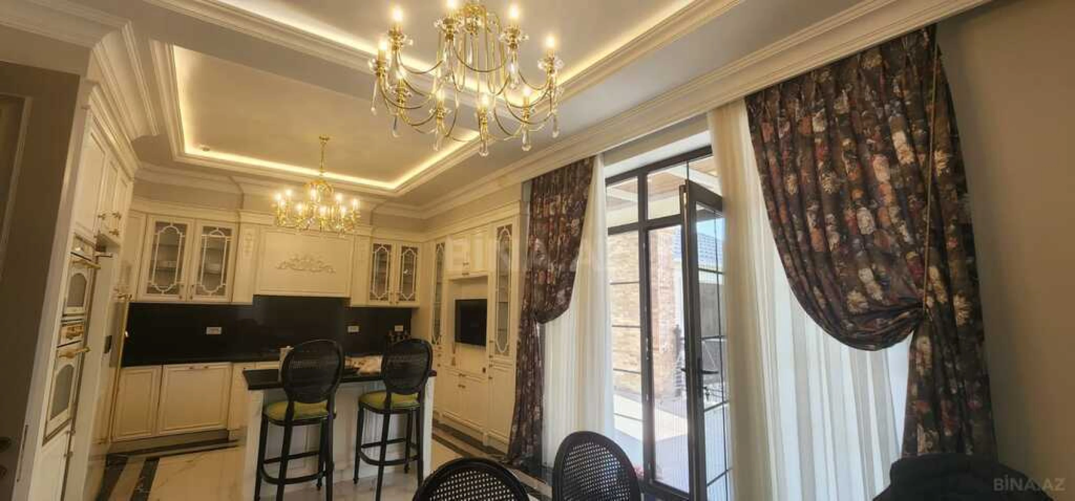 Satılır 7 otaqlı həyət evi 500 m²