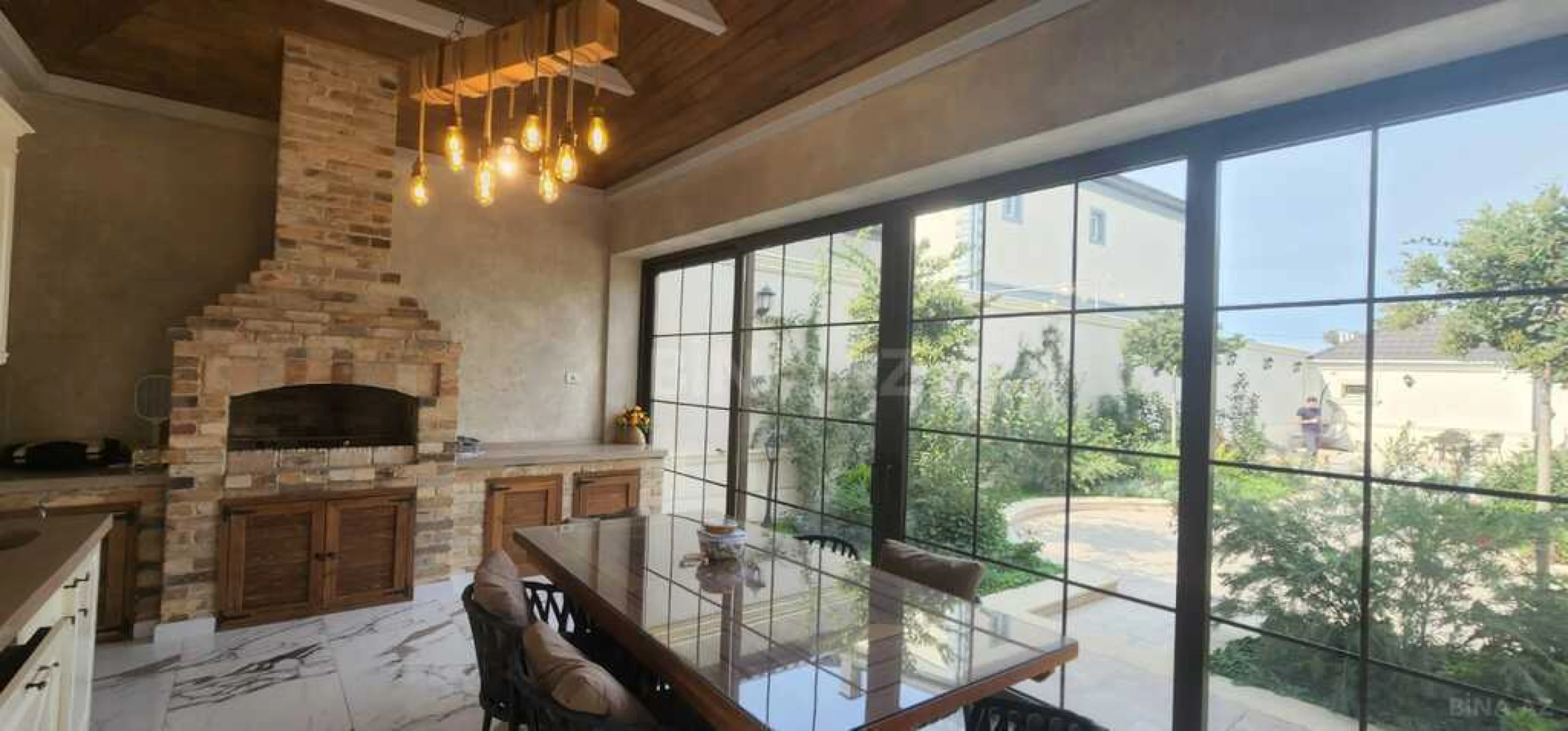 Satılır 7 otaqlı həyət evi 500 m²