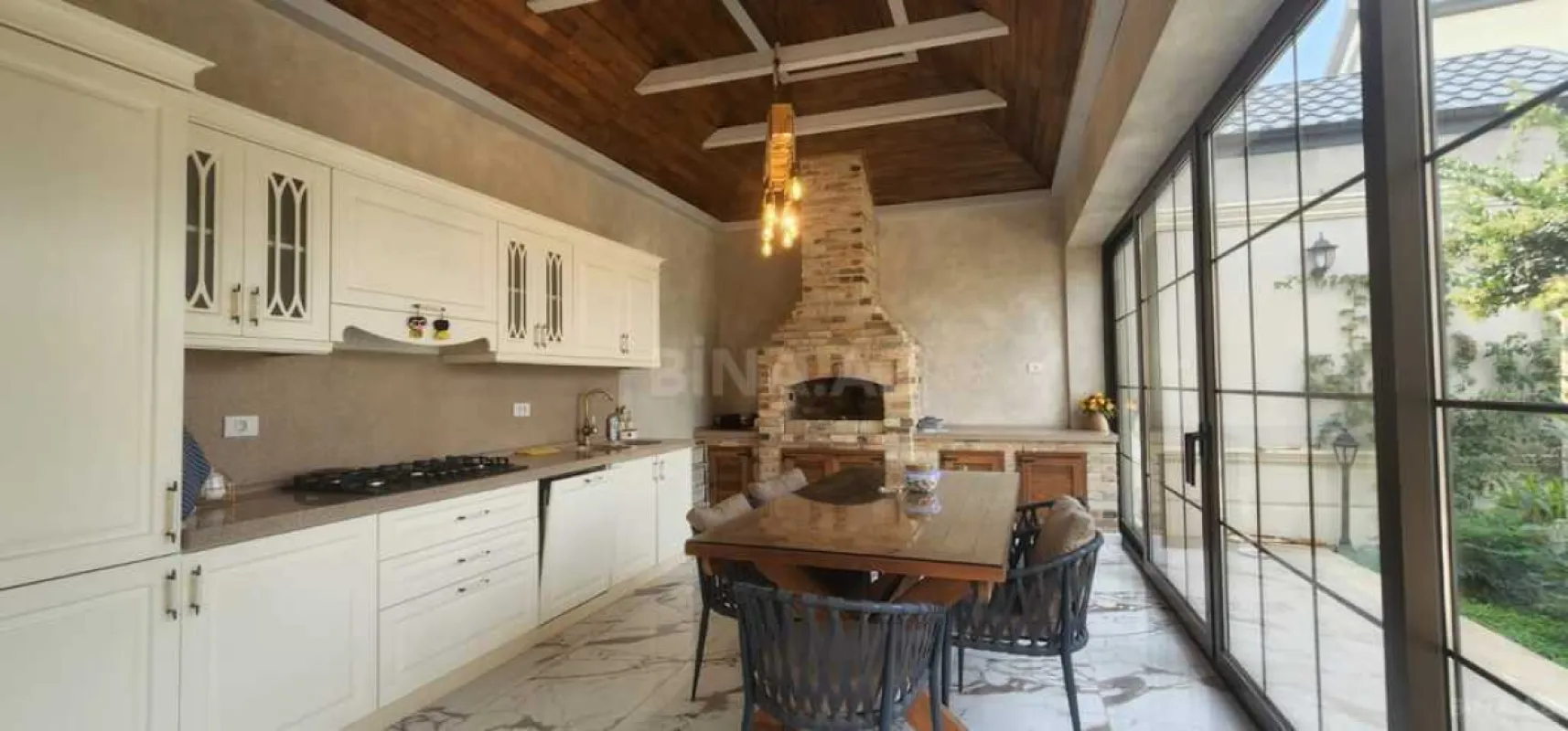 Satılır 7 otaqlı həyət evi 500 m²