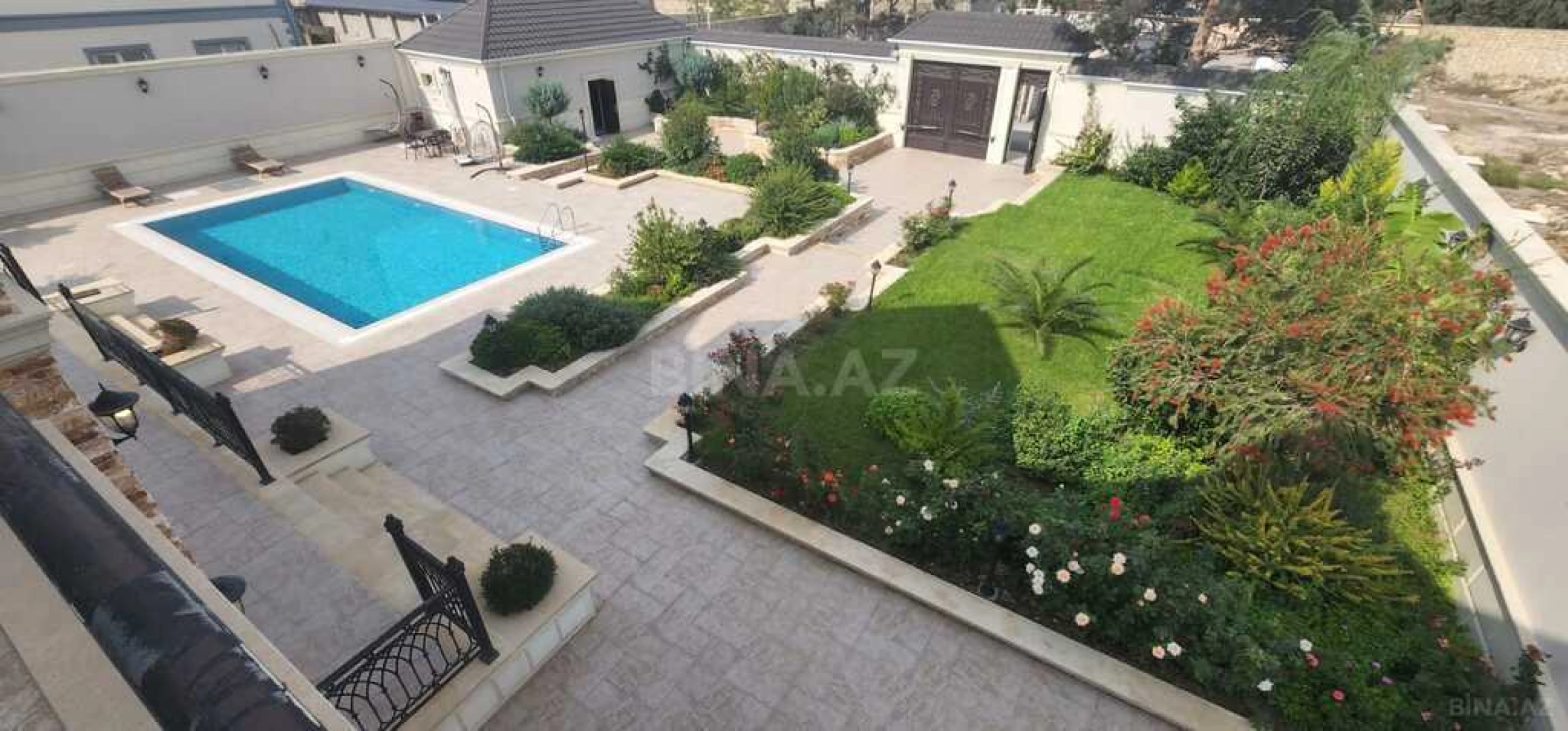 Satılır 7 otaqlı həyət evi 500 m²