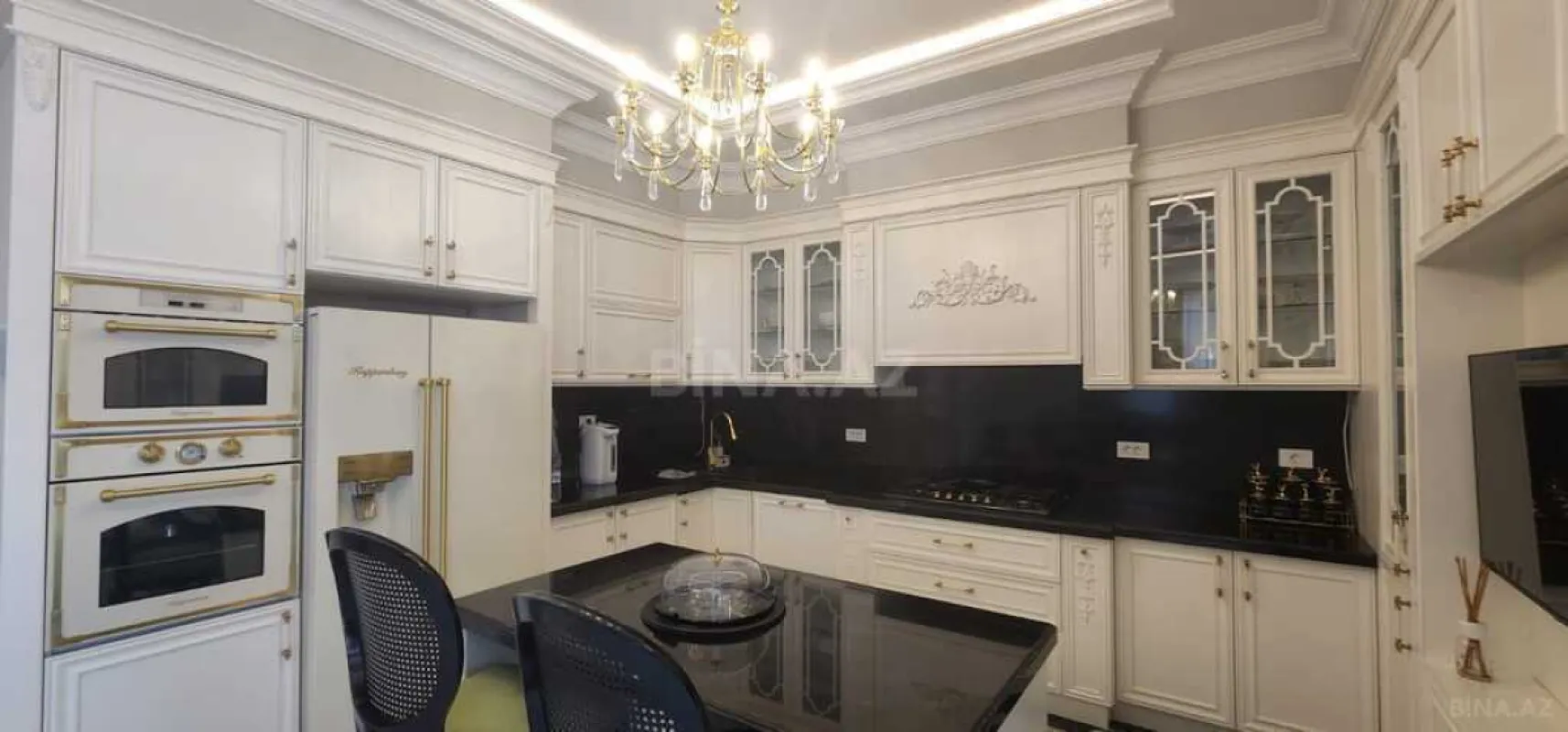 Satılır 7 otaqlı həyət evi 500 m²