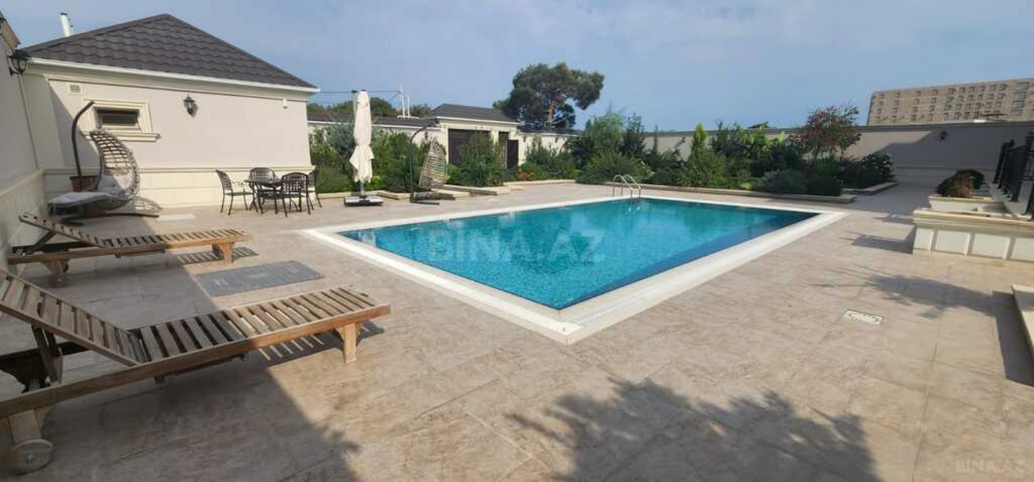 Satılır 7 otaqlı həyət evi 500 m²