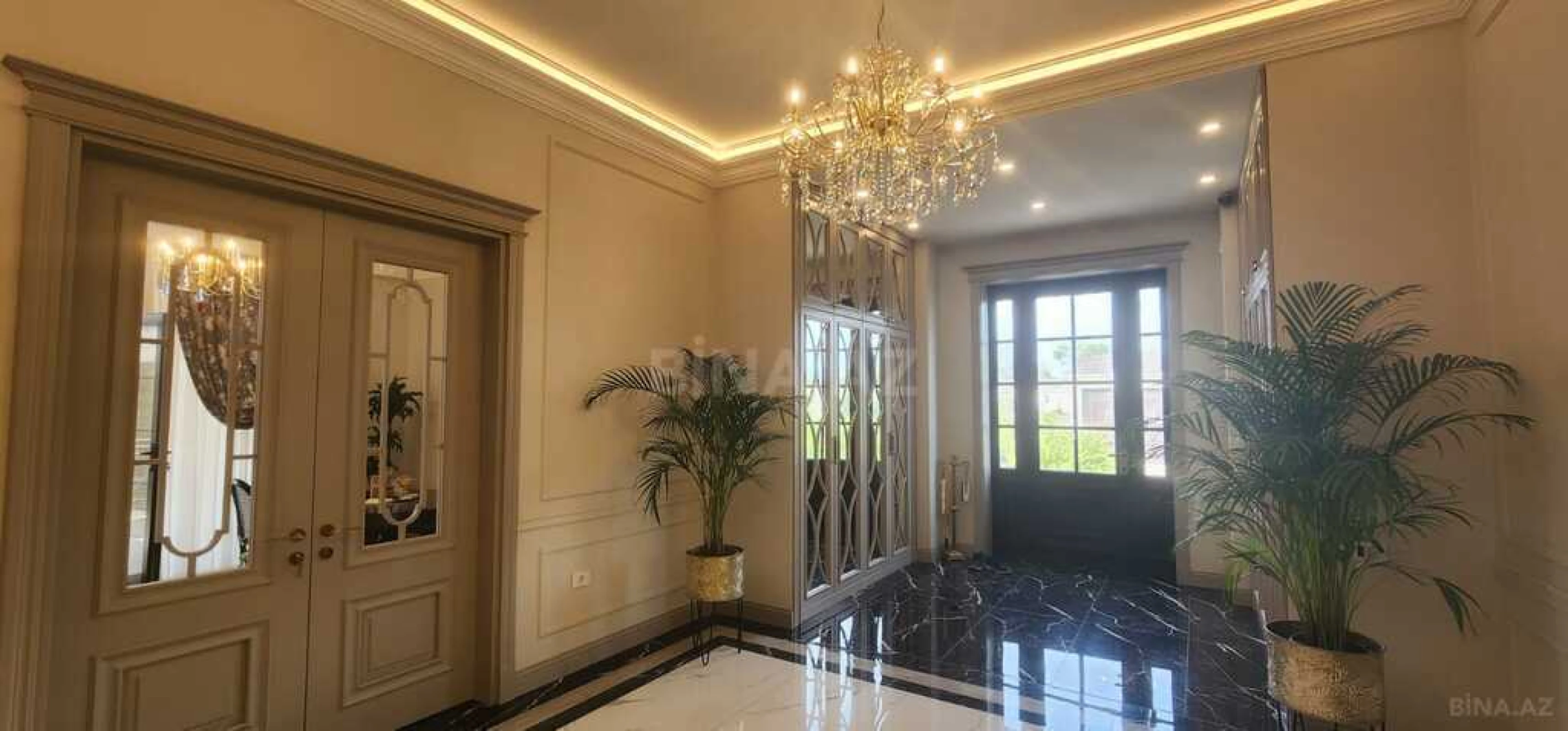 Satılır 7 otaqlı həyət evi 500 m²