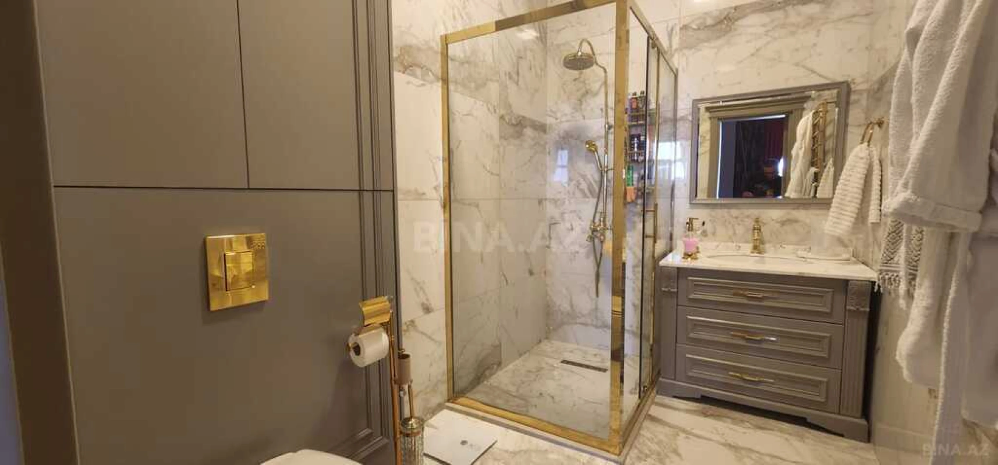 Satılır 7 otaqlı həyət evi 500 m²