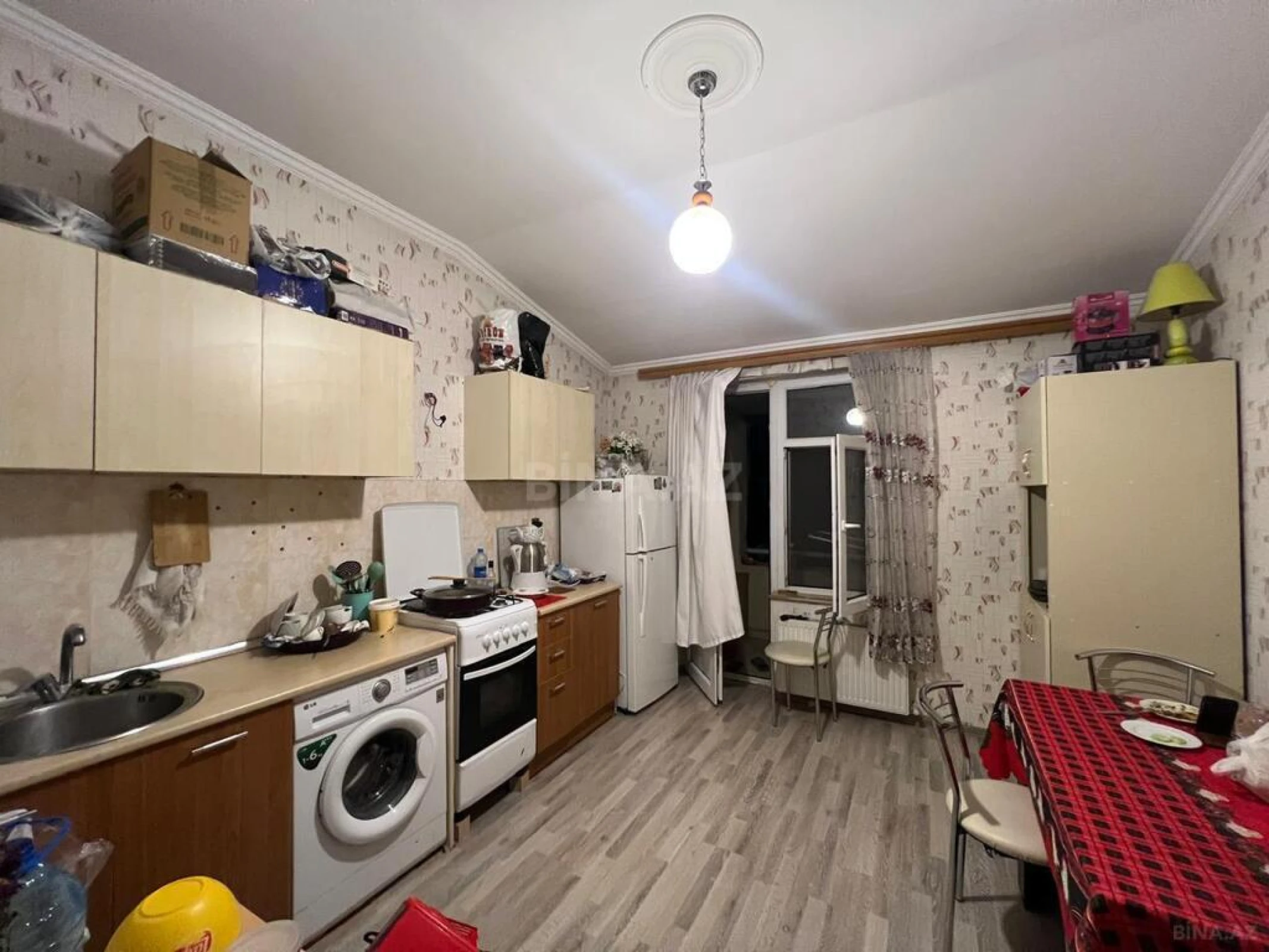 Satılır 2 otaqlı mənzil 81 m²