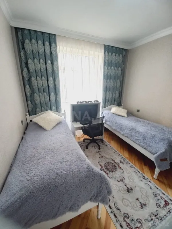 Satılır 3 otaqlı mənzil 120 m²
