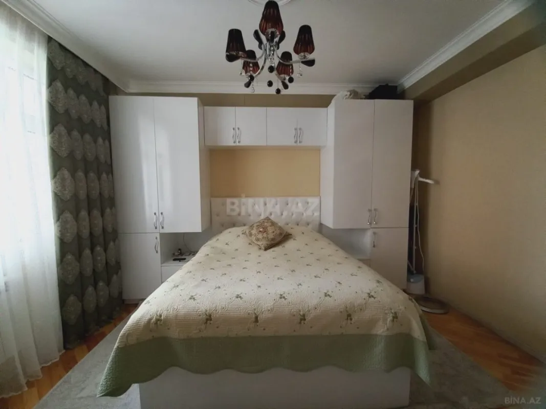 Satılır 3 otaqlı mənzil 120 m²