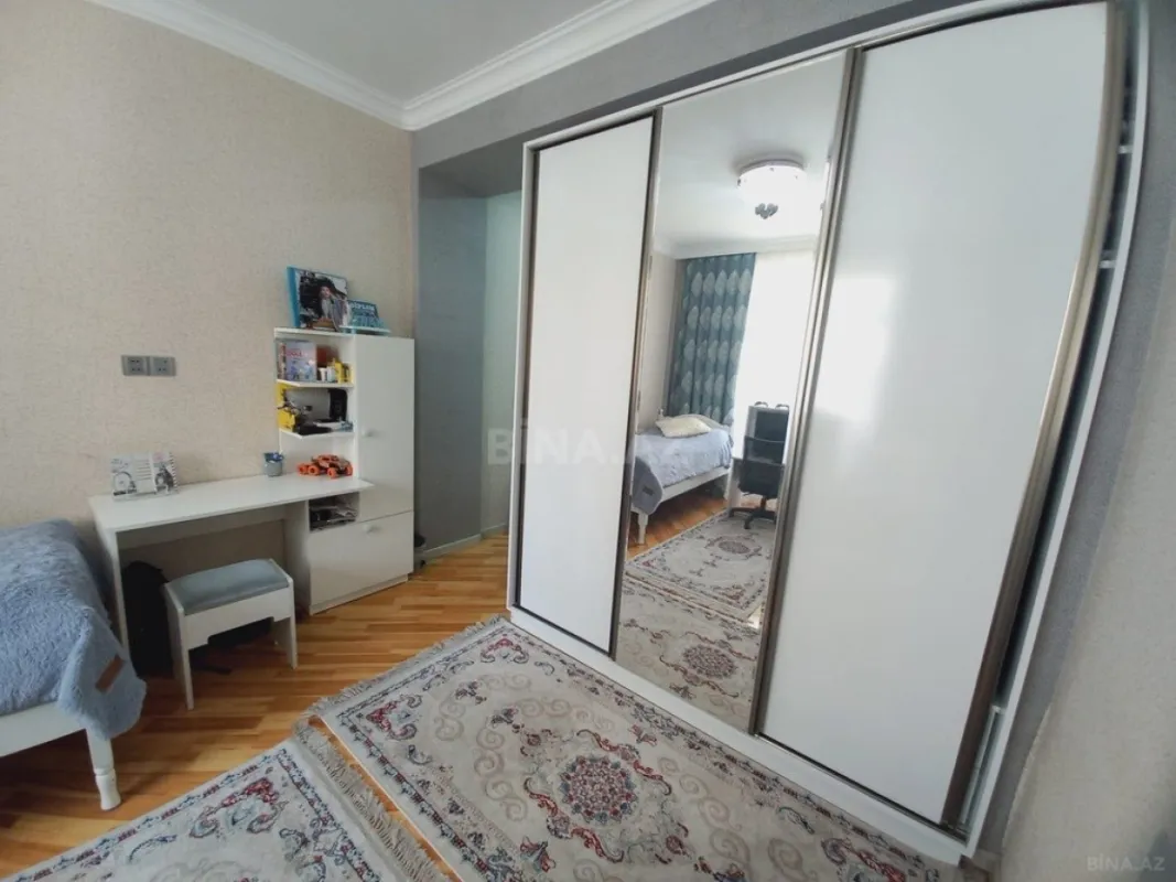 Satılır 3 otaqlı mənzil 120 m²