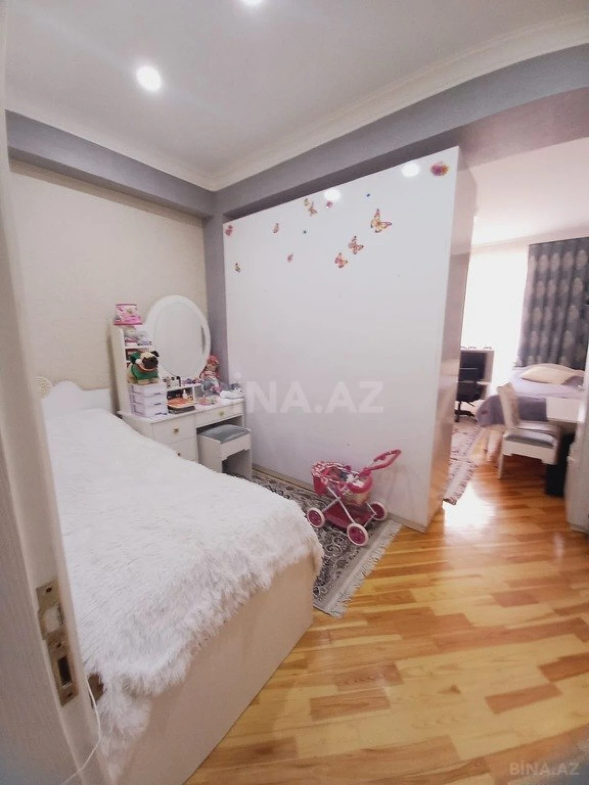 Satılır 3 otaqlı mənzil 120 m²