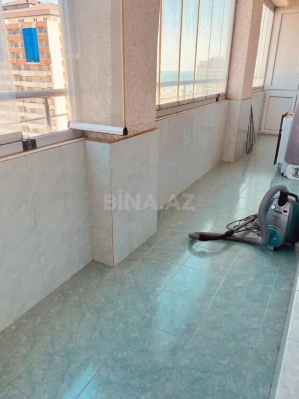 Kirayə verilir 2 otaqlı mənzil 90 m²