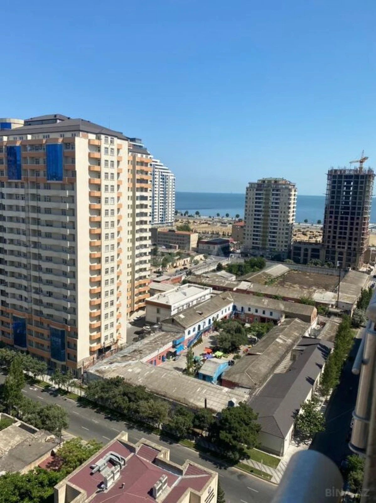 Kirayə verilir 2 otaqlı mənzil 90 m²