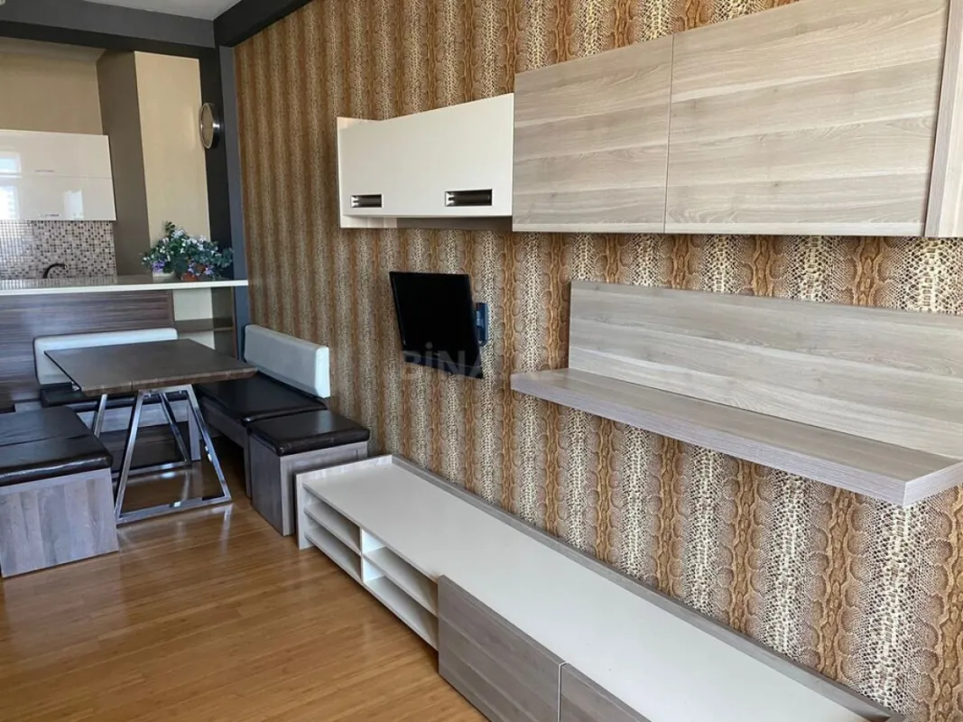 Kirayə verilir 2 otaqlı mənzil 90 m²