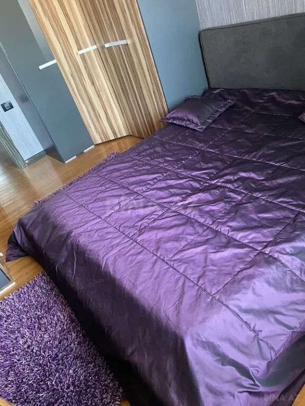 Kirayə verilir 2 otaqlı mənzil 90 m²