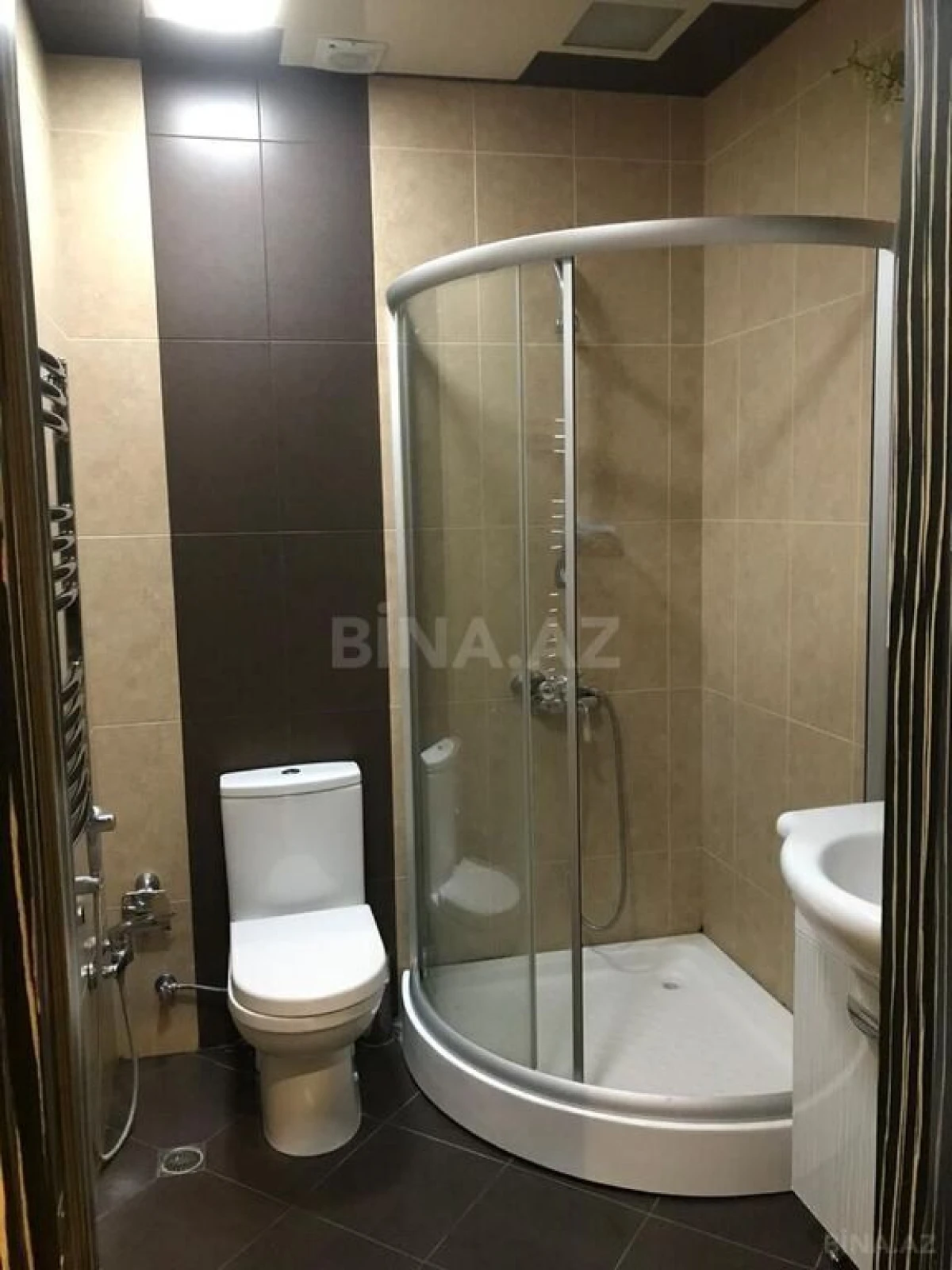 Kirayə verilir 2 otaqlı mənzil 90 m²