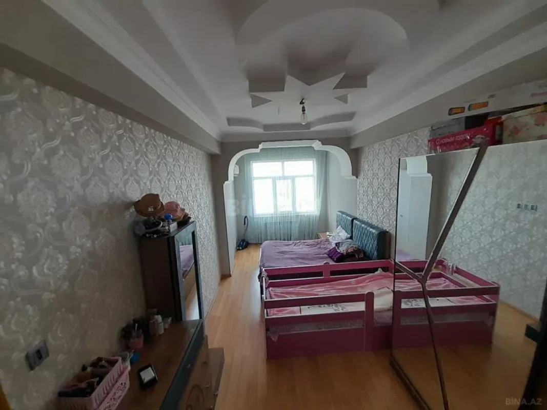 Satılır 2 otaqlı mənzil 86 m²