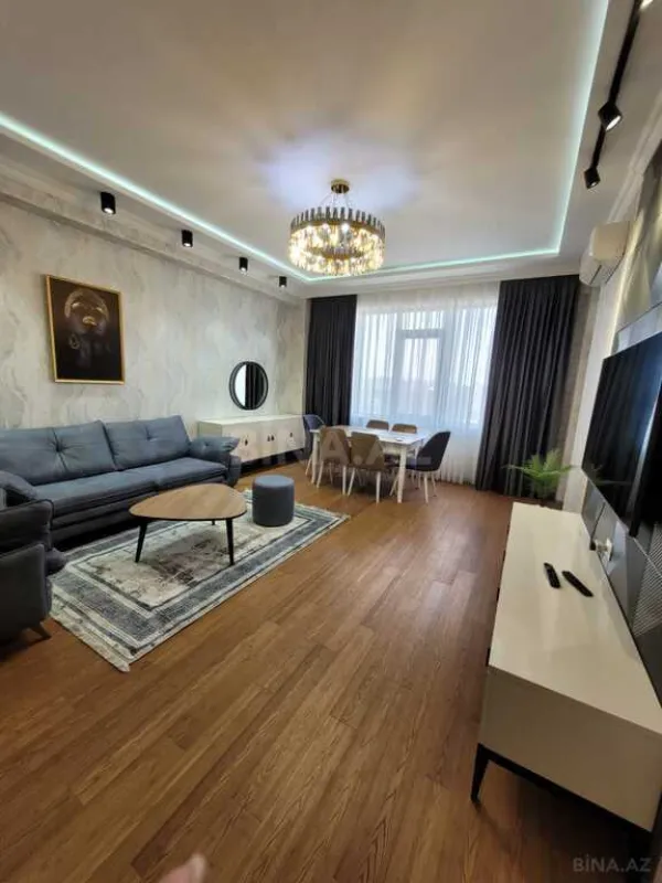 Kirayə verilir 2 otaqlı mənzil 80 m²