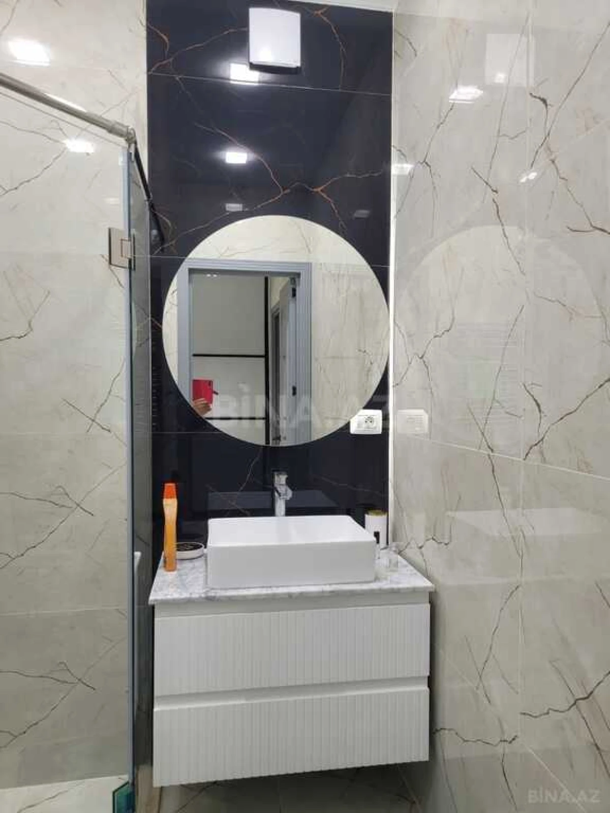 Kirayə verilir 2 otaqlı mənzil 80 m²