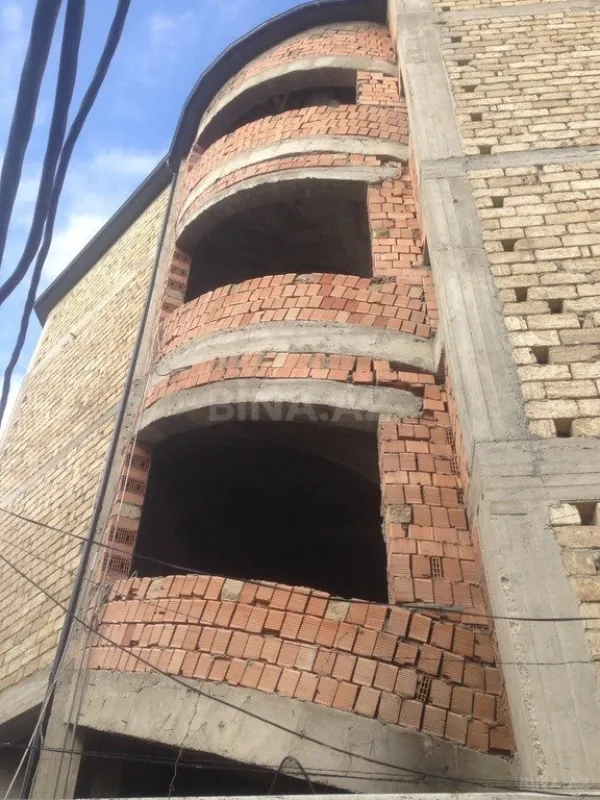 Satılır 11 otaqlı həyət evi 801 m²