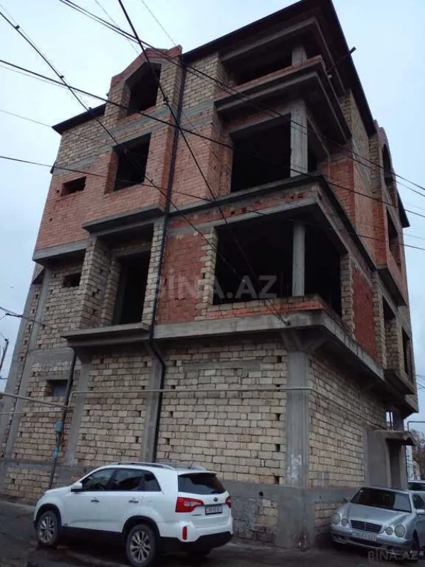 Satılır 11 otaqlı həyət evi 801 m²