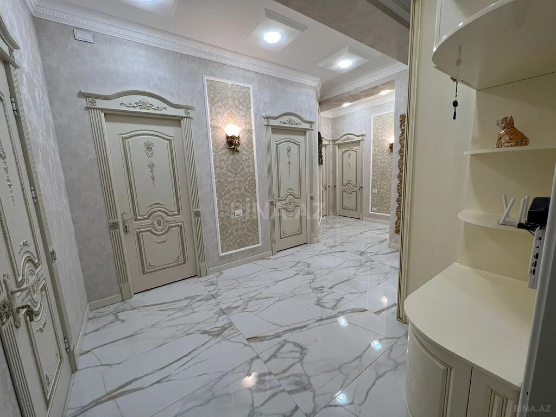 Satılır 3 otaqlı mənzil 125 m²
