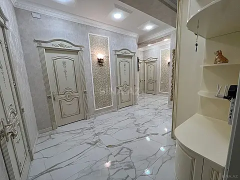 Satılır 3 otaqlı mənzil 125 m²