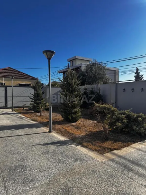Satılır 5 otaqlı həyət evi 220 m²