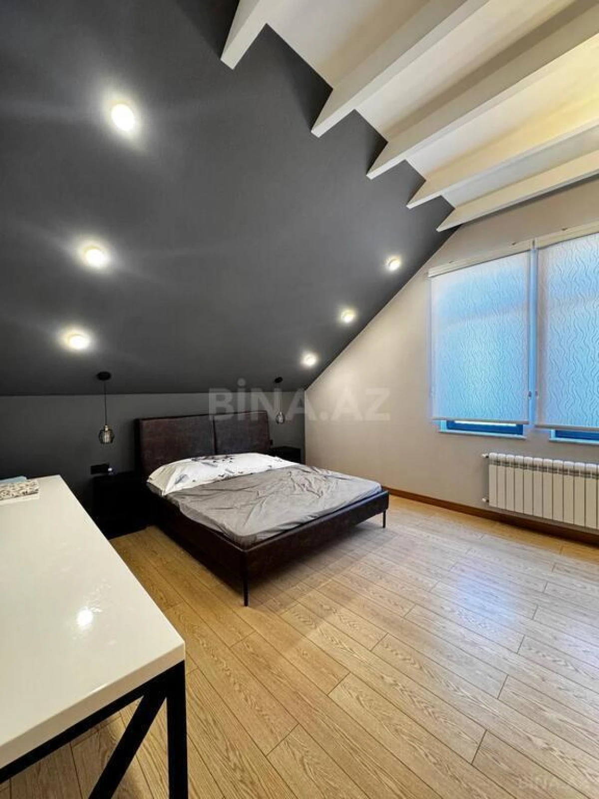 Satılır 5 otaqlı həyət evi 220 m²
