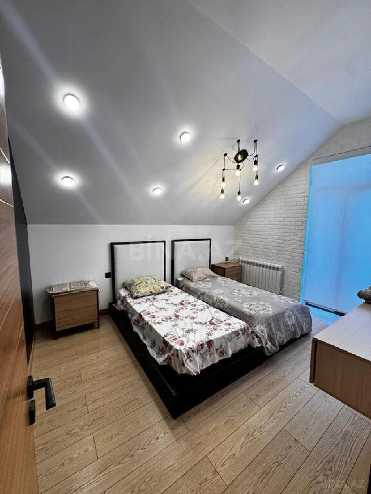 Satılır 5 otaqlı həyət evi 220 m²
