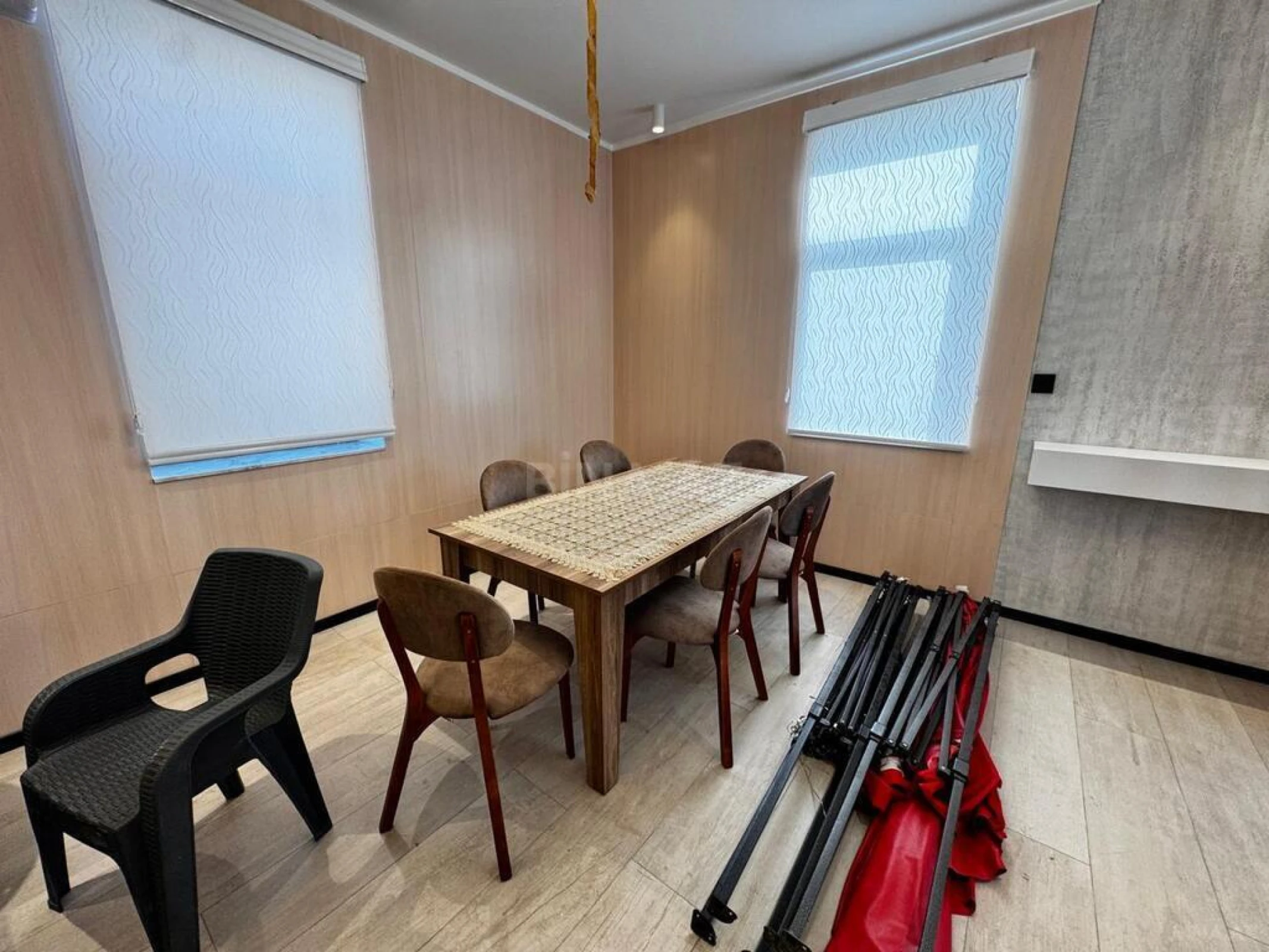 Satılır 5 otaqlı həyət evi 220 m²