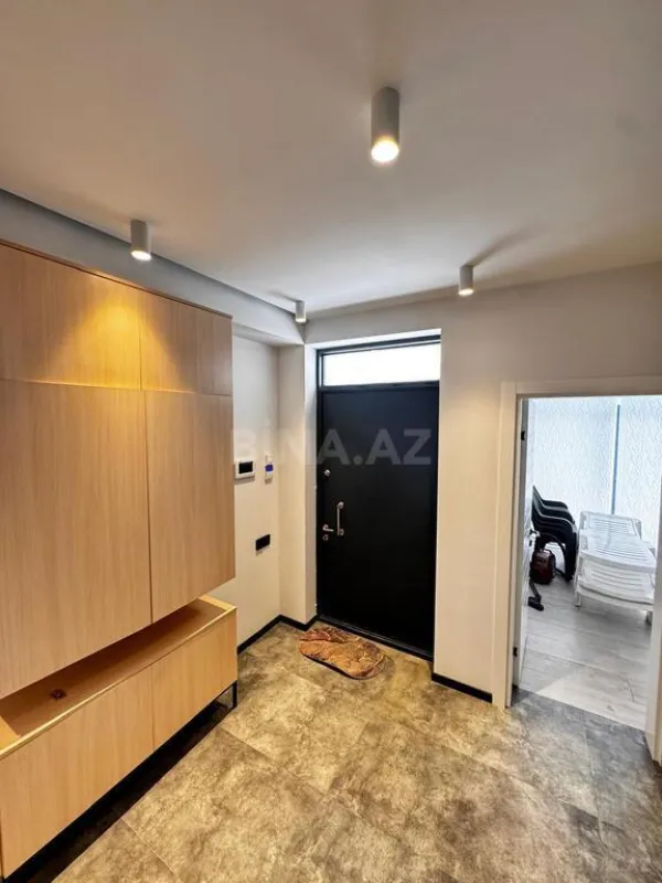 Satılır 5 otaqlı həyət evi 220 m²