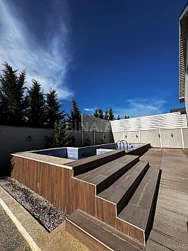 Satılır 5 otaqlı həyət evi 220 m²