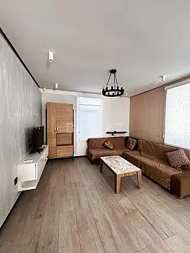 Satılır 5 otaqlı həyət evi 220 m²
