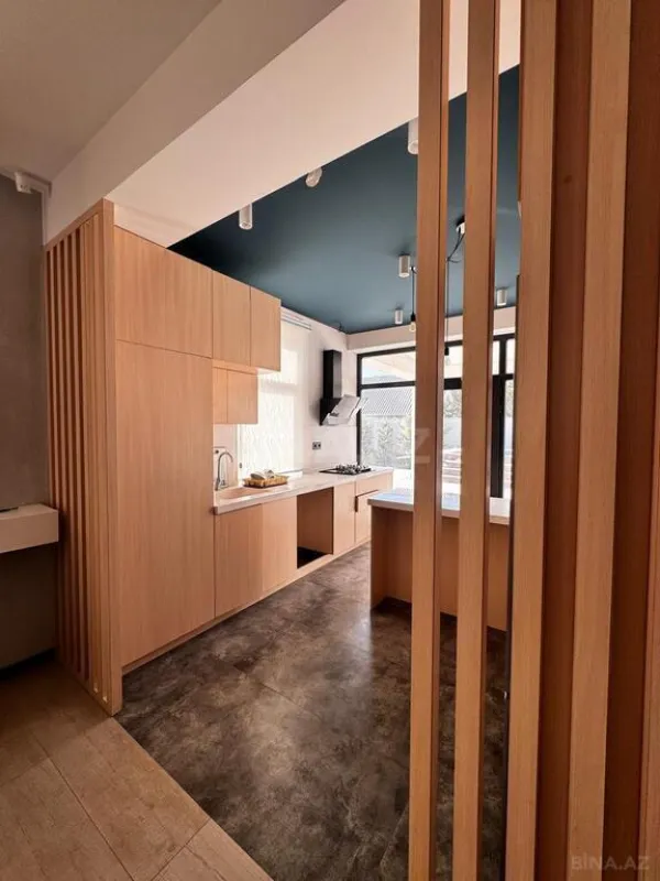 Satılır 5 otaqlı həyət evi 220 m²
