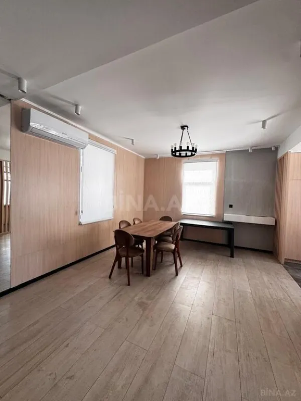 Satılır 5 otaqlı həyət evi 220 m²