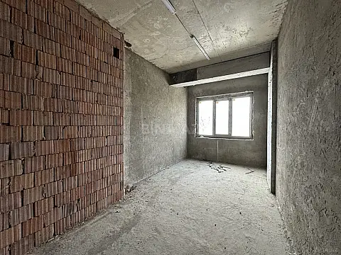 Satılır 3 otaqlı mənzil 189 m²