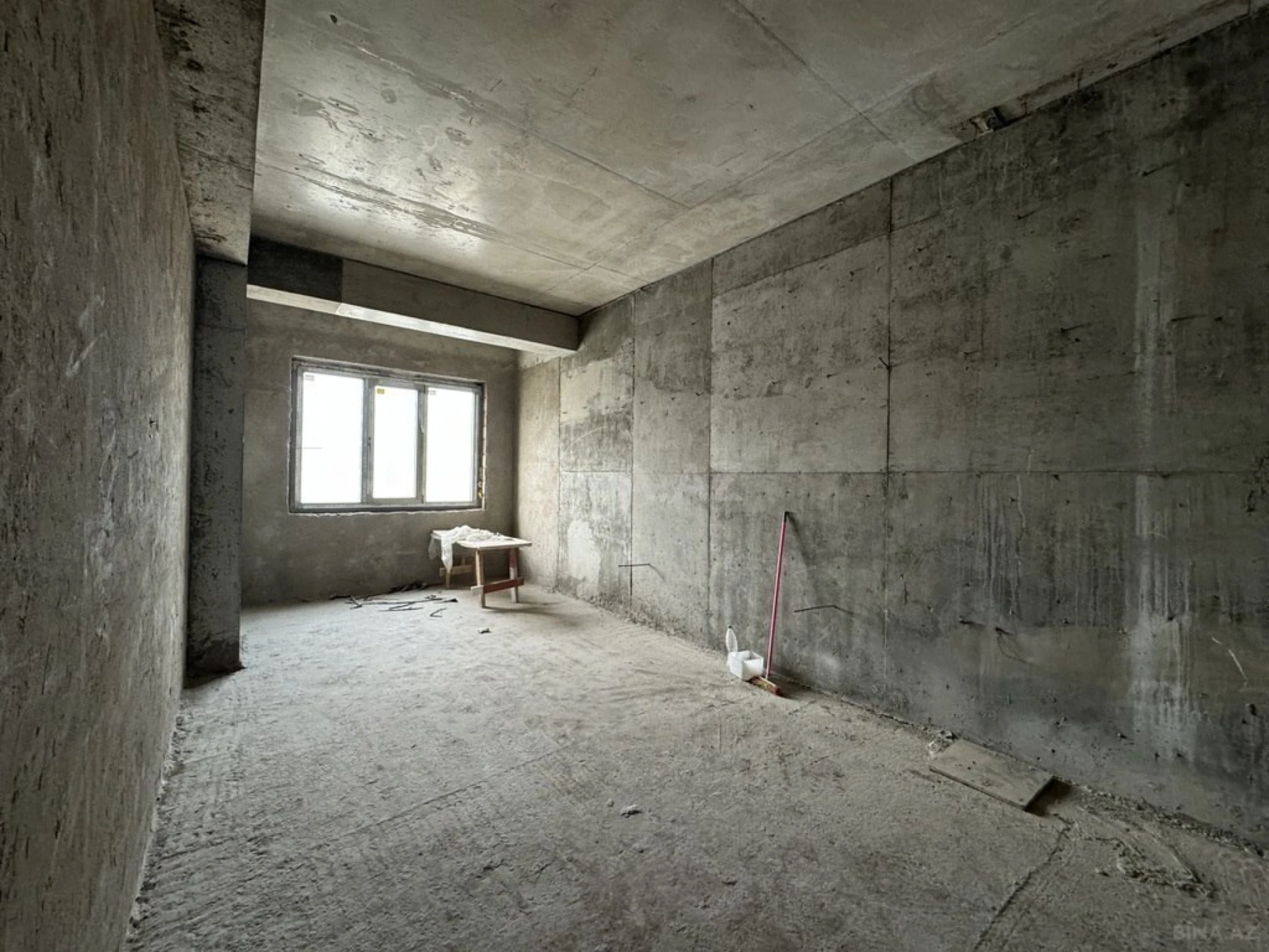 Satılır 3 otaqlı mənzil 189 m²