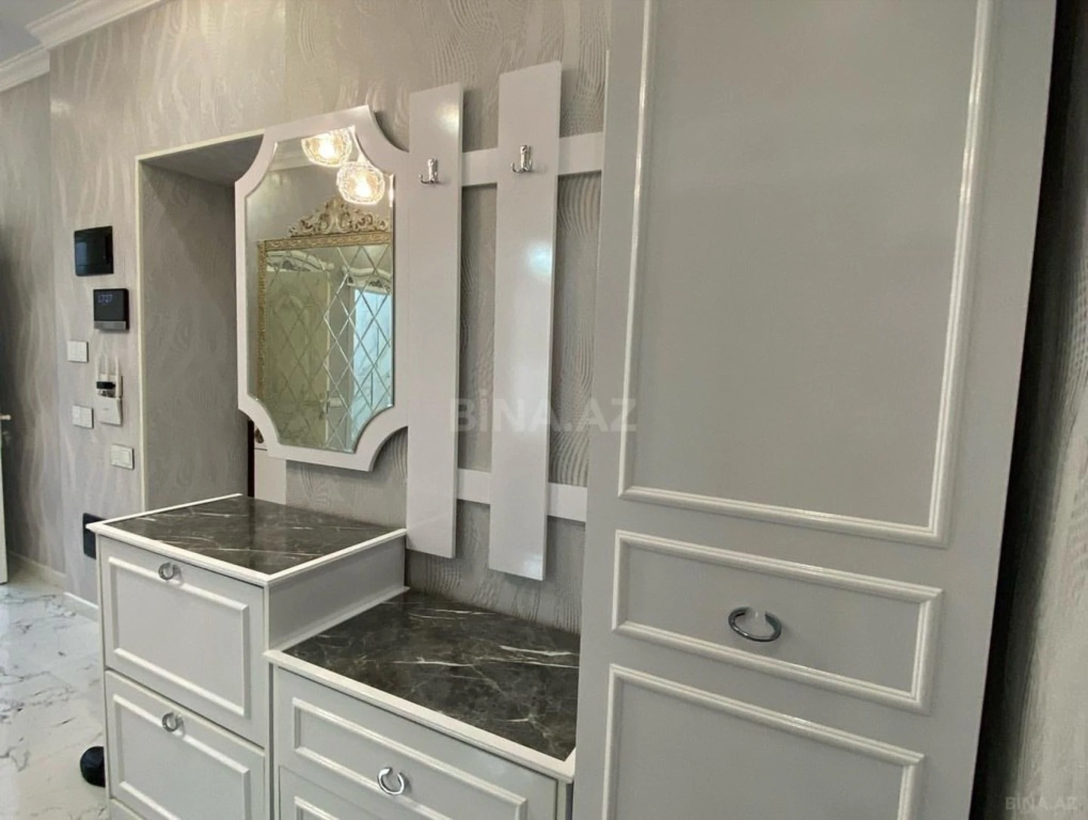 Kirayə verilir 3 otaqlı mənzil 130 m²