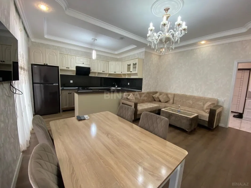 Kirayə verilir 3 otaqlı mənzil 130 m²