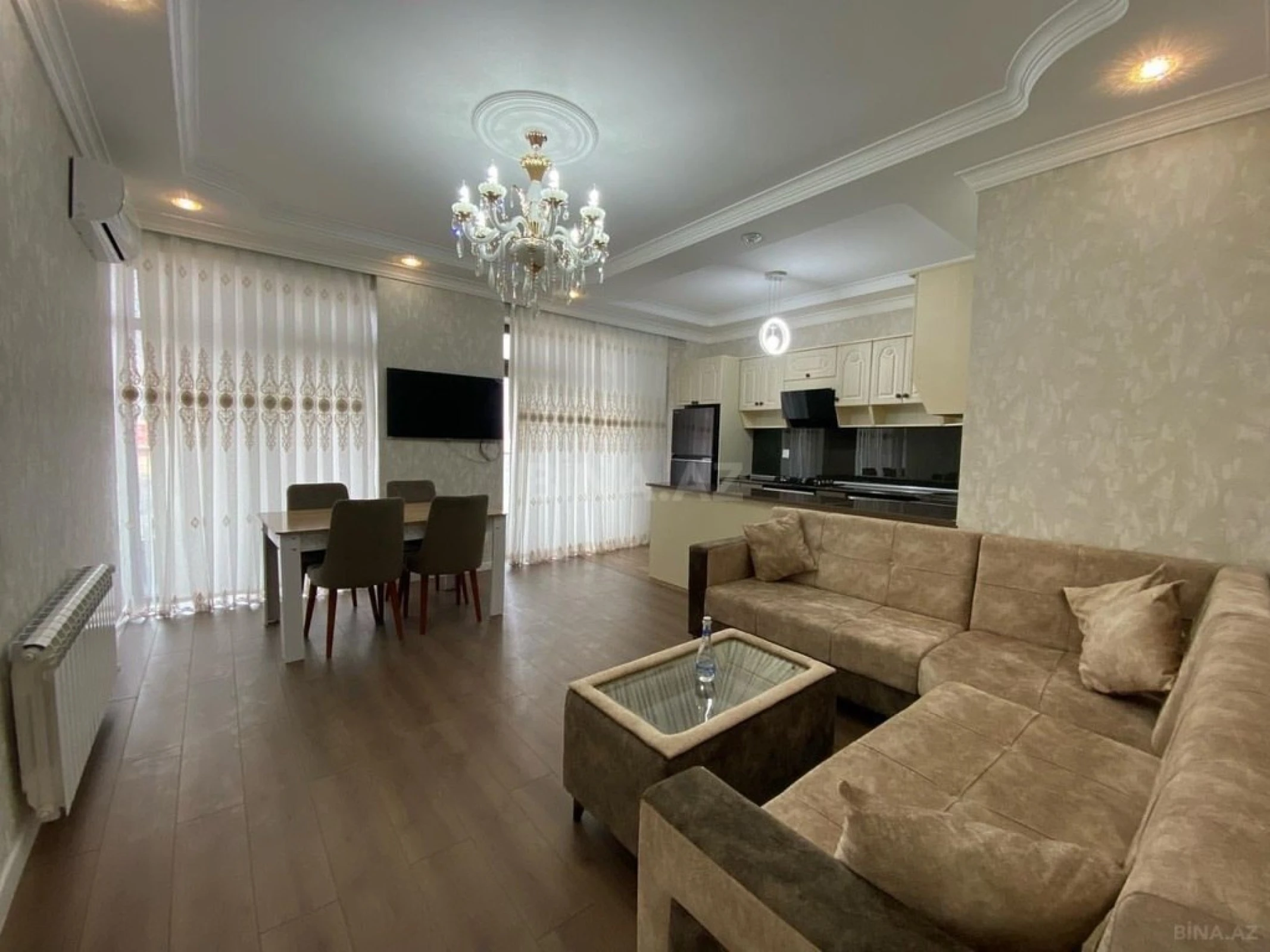 Kirayə verilir 3 otaqlı mənzil 130 m²