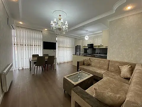 Kirayə verilir 3 otaqlı mənzil 130 m²