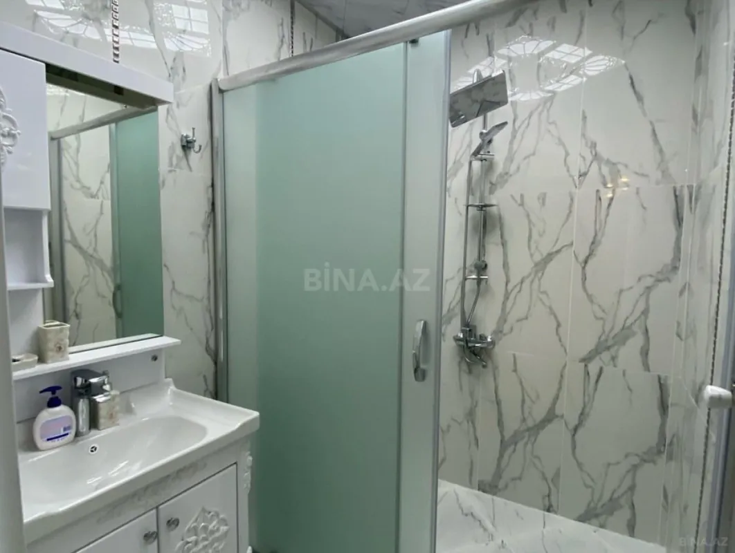 Kirayə verilir 3 otaqlı mənzil 130 m²