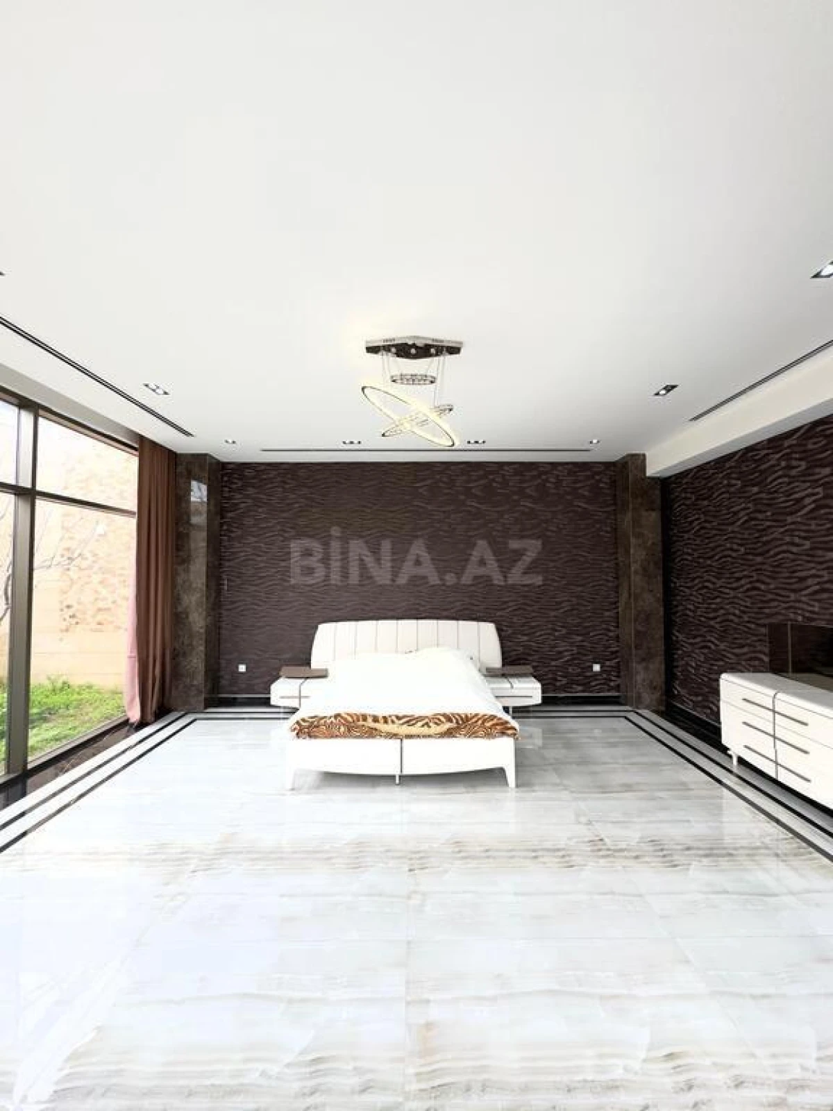 Satılır 6 otaqlı həyət evi 500 m²