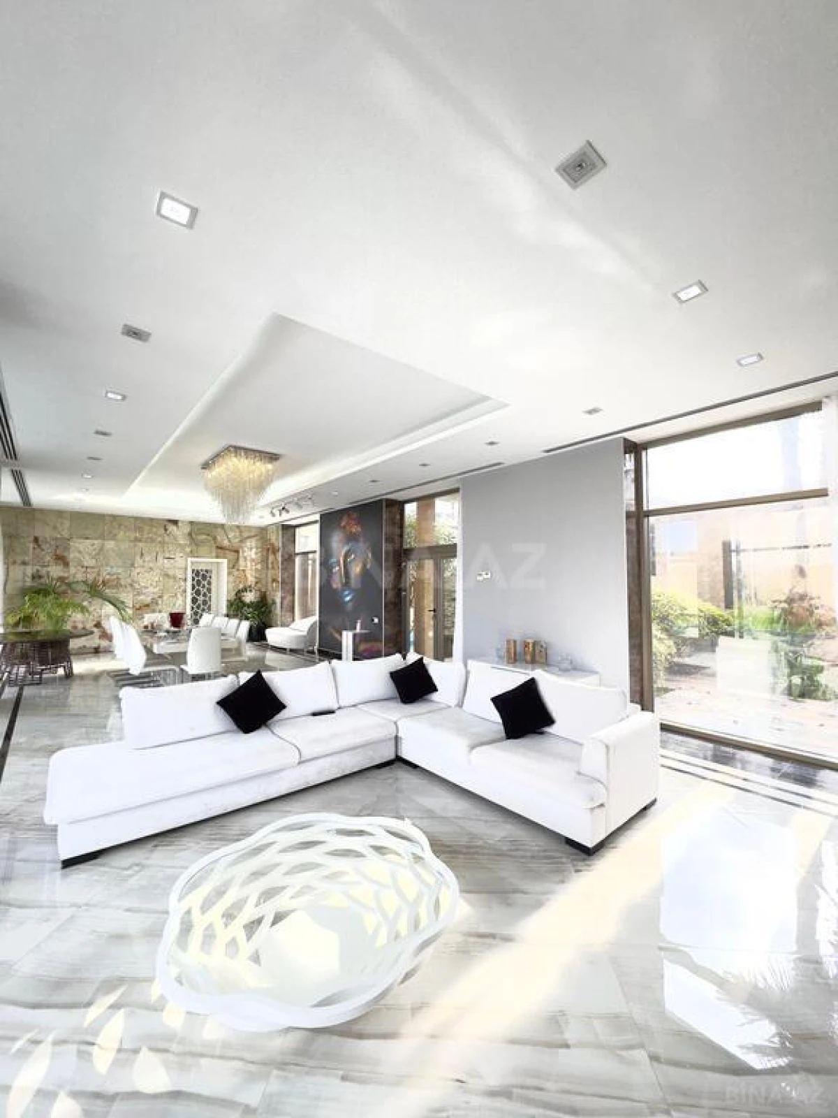 Satılır 6 otaqlı həyət evi 500 m²