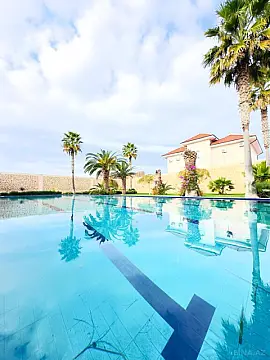 Satılır 6 otaqlı həyət evi 500 m²