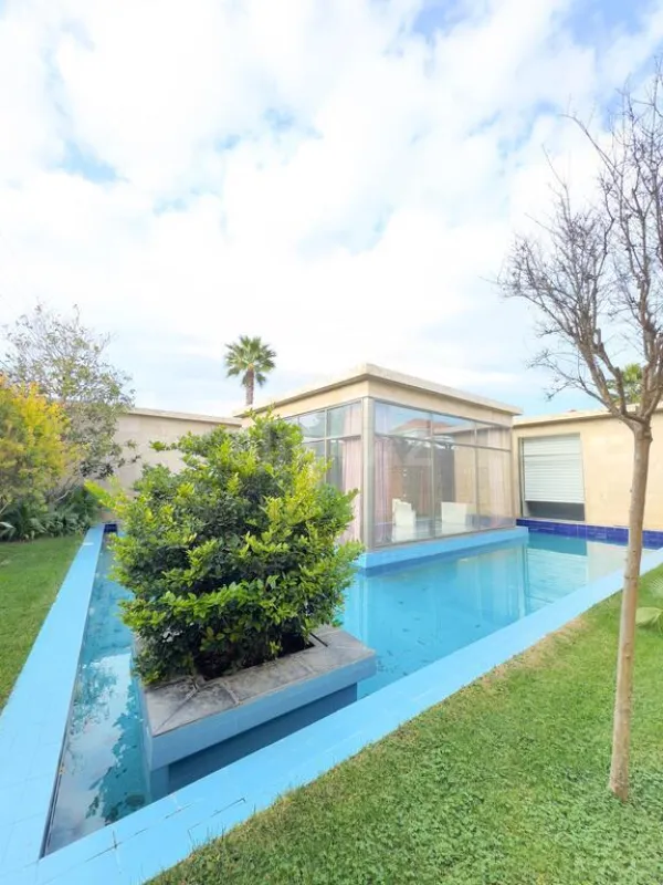 Satılır 6 otaqlı həyət evi 500 m²