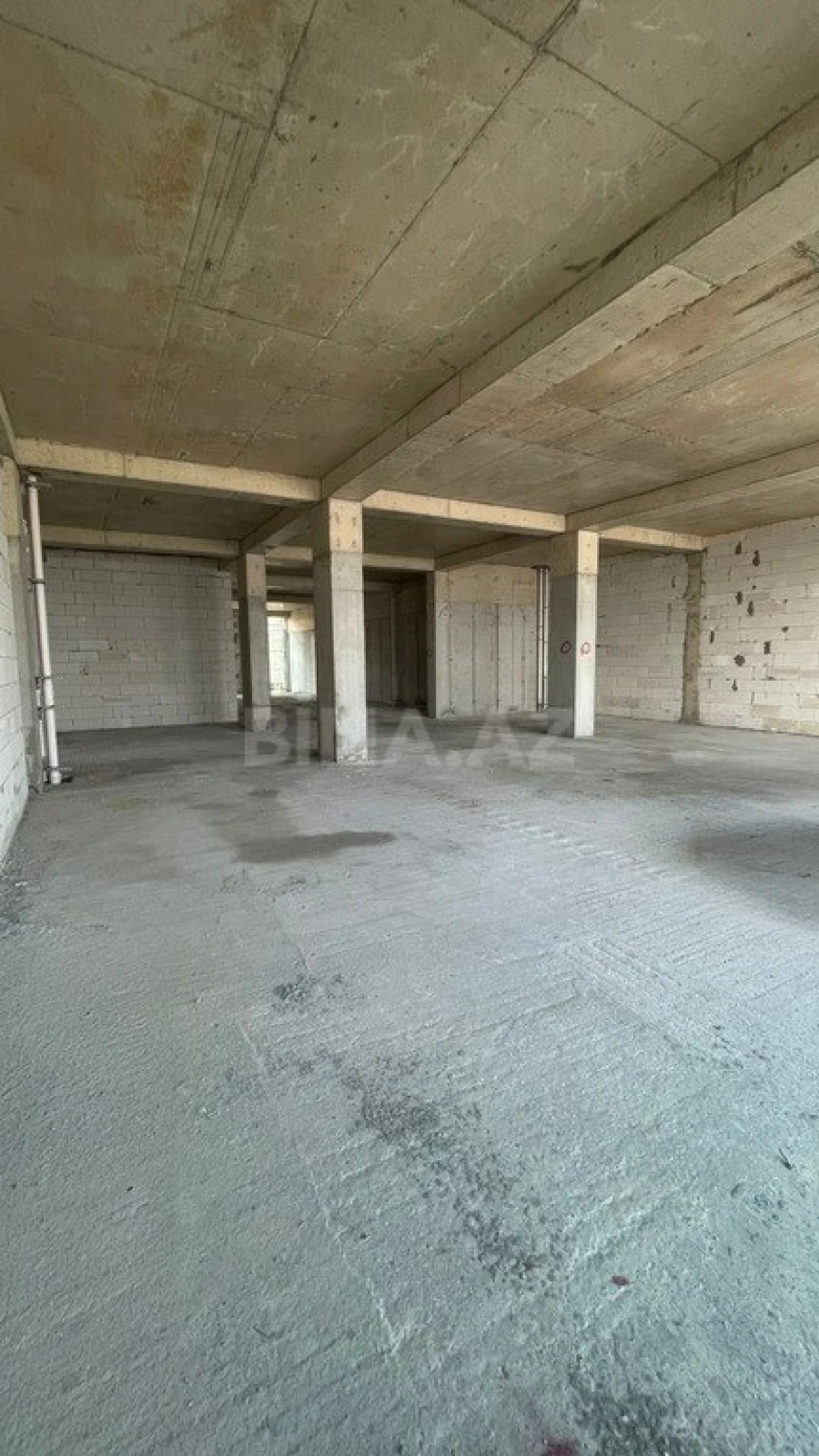 Satılır 4 otaqlı mənzil 266.4 m²