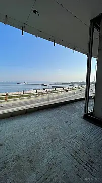 Satılır 4 otaqlı mənzil 266.4 m²