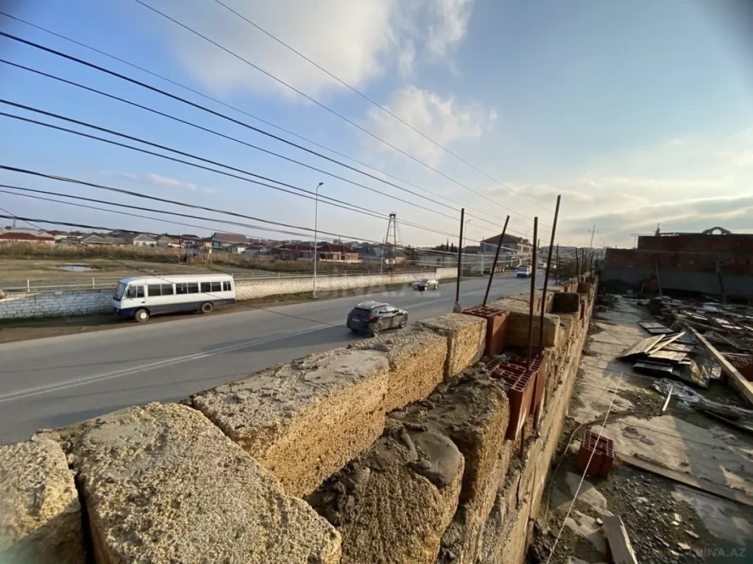 Satılır obyekt 900 m²